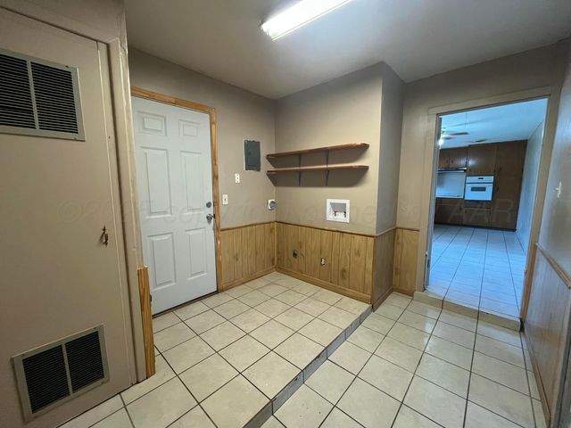 604 Oak, Dimmitt, TX 79027