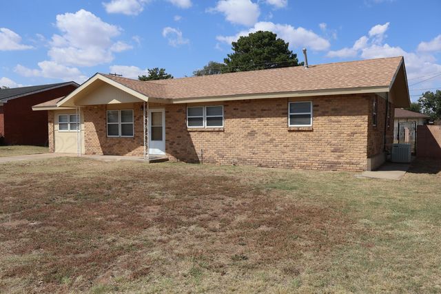 604 Oak, Dimmitt, TX 79027