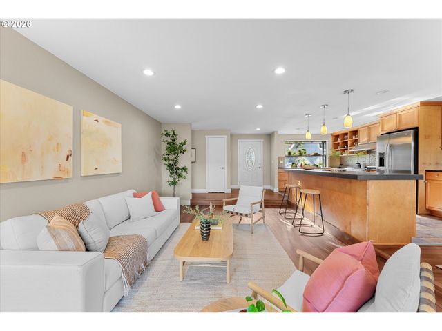 14815 Sw BONNIE BRAE St, Beaverton, OR 97007