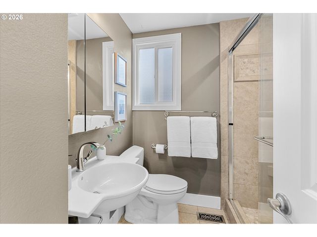 14815 Sw BONNIE BRAE St, Beaverton, OR 97007