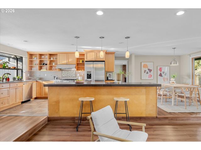 14815 Sw BONNIE BRAE St, Beaverton, OR 97007