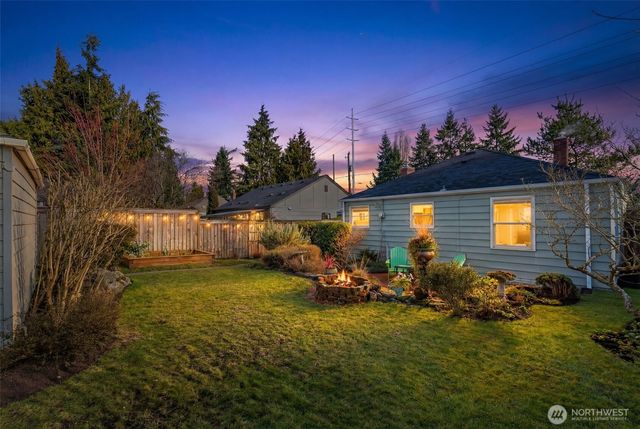 10739 Fremont Avenue N, Seattle, WA 98133