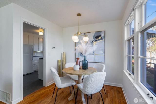 10739 Fremont Avenue N, Seattle, WA 98133