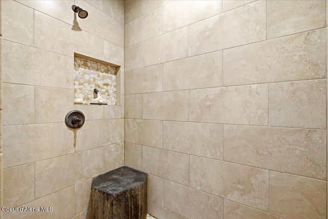 11070 E Grizzly Meadow CT, Athol, ID 83801