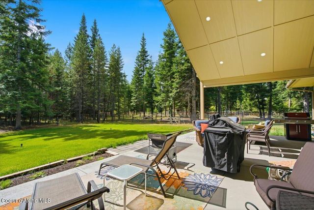 11070 E Grizzly Meadow CT, Athol, ID 83801