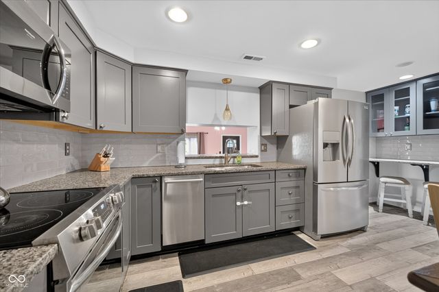 1277 Mount Pleasant East Street, Greenwood, IN 46142