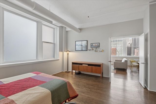 161 W HARRISON Street 901, Chicago, IL 60605