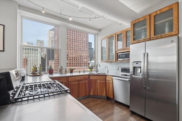 161 W HARRISON Street 901, Chicago, IL 60605