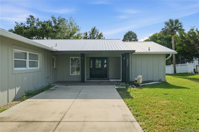 2236 N Watersedge Drive, Crystal River, FL 34429
