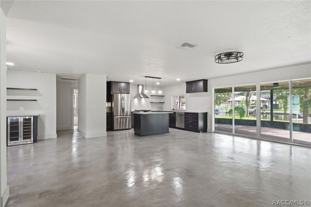 2236 N Watersedge Drive, Crystal River, FL 34429