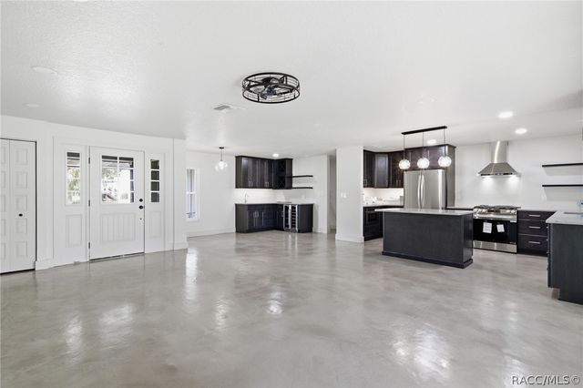 2236 N Watersedge Drive, Crystal River, FL 34429