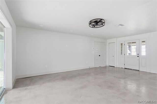 2236 N Watersedge Drive, Crystal River, FL 34429