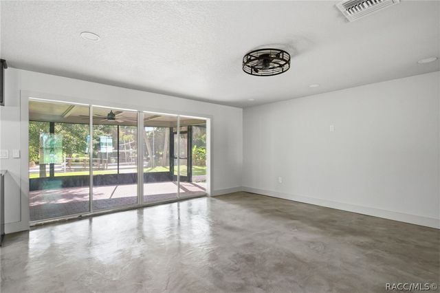 2236 N Watersedge Drive, Crystal River, FL 34429
