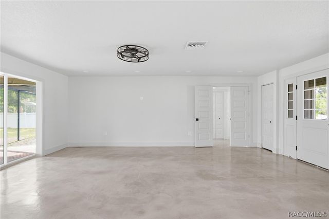 2236 N Watersedge Drive, Crystal River, FL 34429