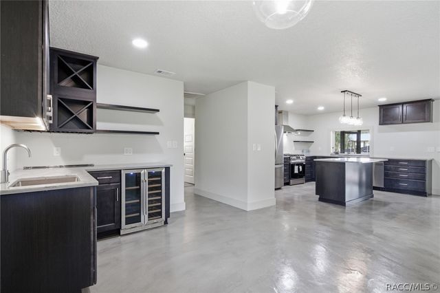 2236 N Watersedge Drive, Crystal River, FL 34429