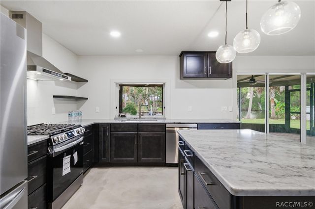 2236 N Watersedge Drive, Crystal River, FL 34429