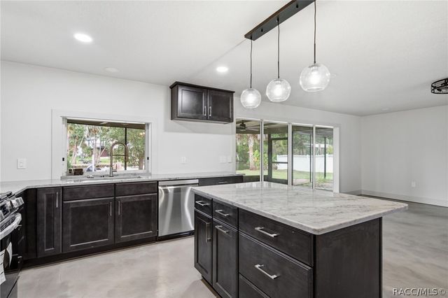 2236 N Watersedge Drive, Crystal River, FL 34429