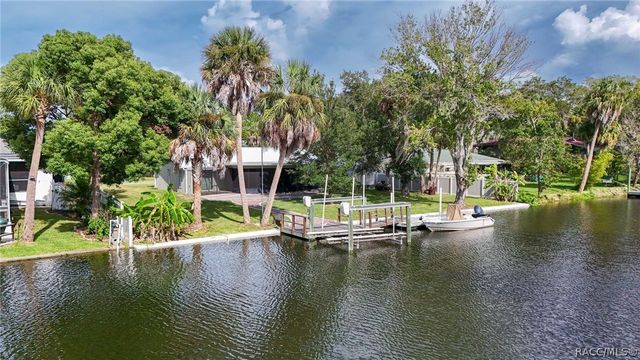2236 N Watersedge Drive, Crystal River, FL 34429