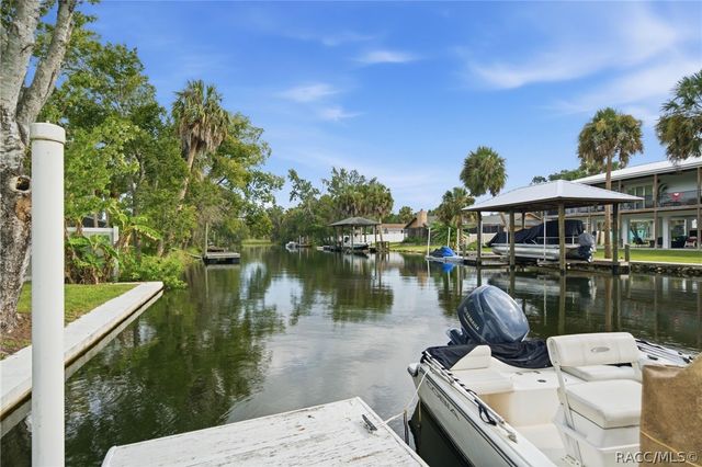 2236 N Watersedge Drive, Crystal River, FL 34429