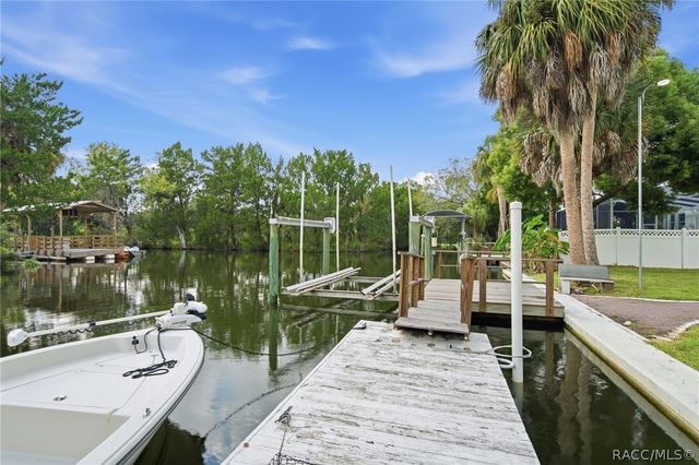 2236 N Watersedge Drive, Crystal River, FL 34429
