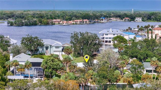 2236 N Watersedge Drive, Crystal River, FL 34429