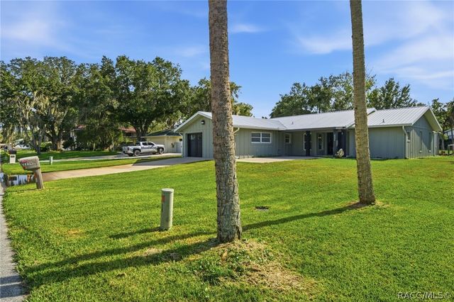 2236 N Watersedge Drive, Crystal River, FL 34429
