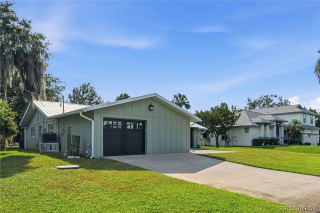 2236 N Watersedge Drive, Crystal River, FL 34429