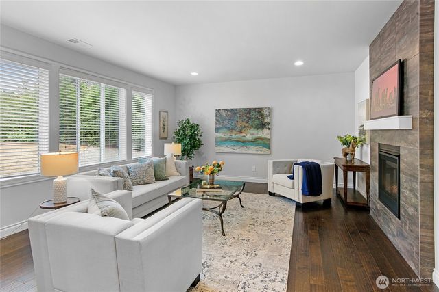 13844 La Vigne Court NE, Bainbridge Island, WA 98110