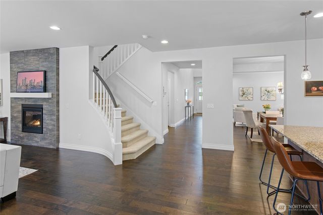 13844 La Vigne Court NE, Bainbridge Island, WA 98110