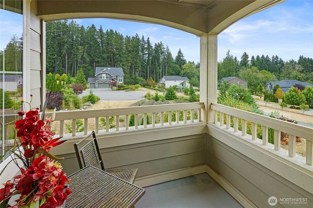 13844 La Vigne Court NE, Bainbridge Island, WA 98110