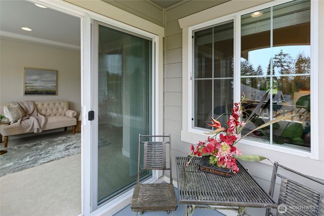13844 La Vigne Court NE, Bainbridge Island, WA 98110