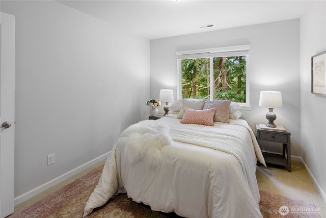 13844 La Vigne Court NE, Bainbridge Island, WA 98110