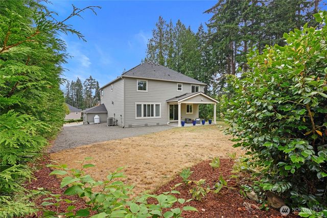 13844 La Vigne Court NE, Bainbridge Island, WA 98110