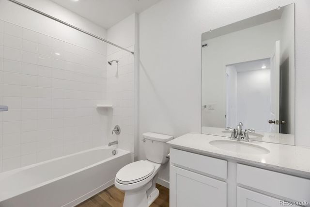 7655 S Mobile Way, Centennial, CO 80016