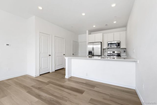 7655 S Mobile Way, Centennial, CO 80016