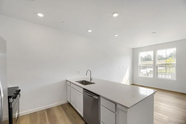 7655 S Mobile Way, Centennial, CO 80016