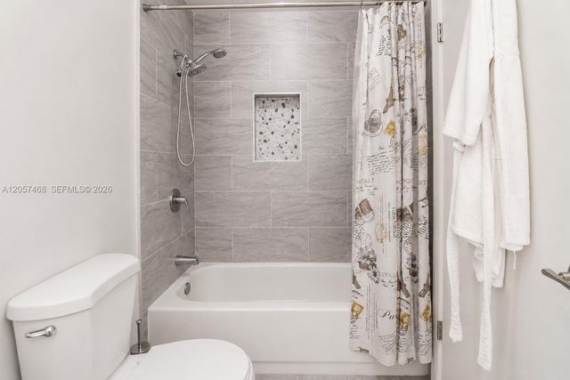 1661 N Goldeneye Lane, Homestead, FL 33035