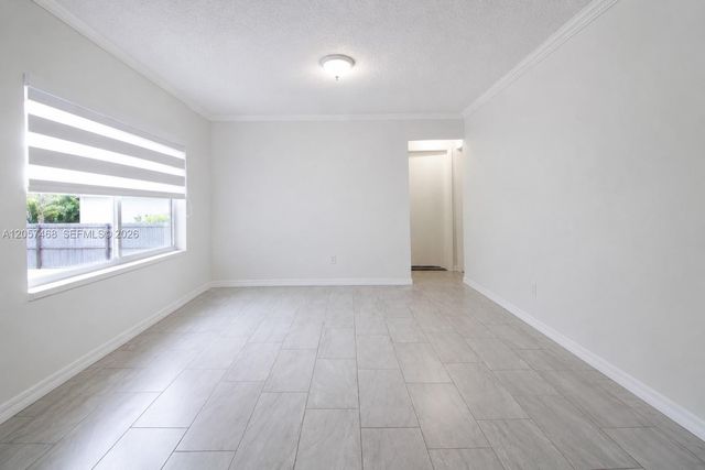 1661 N Goldeneye Lane, Homestead, FL 33035