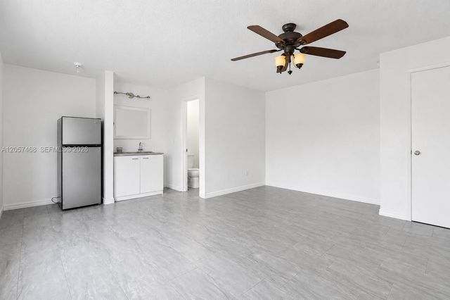 1661 N Goldeneye Lane, Homestead, FL 33035