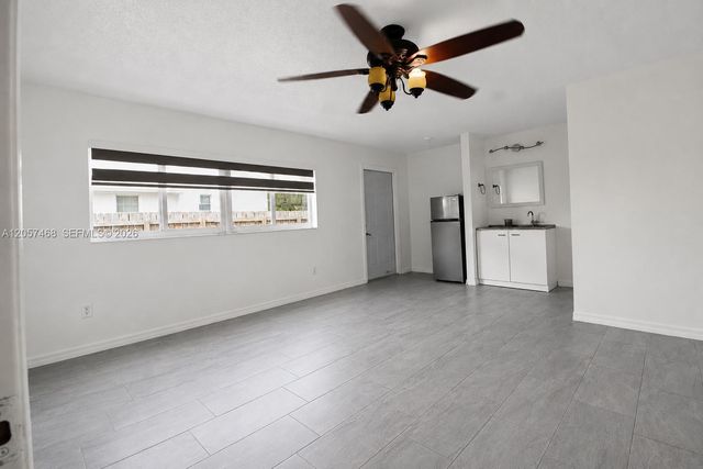 1661 N Goldeneye Lane, Homestead, FL 33035