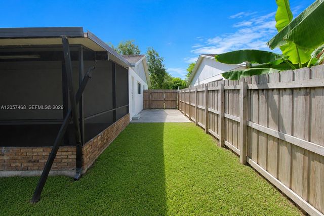 1661 N Goldeneye Lane, Homestead, FL 33035
