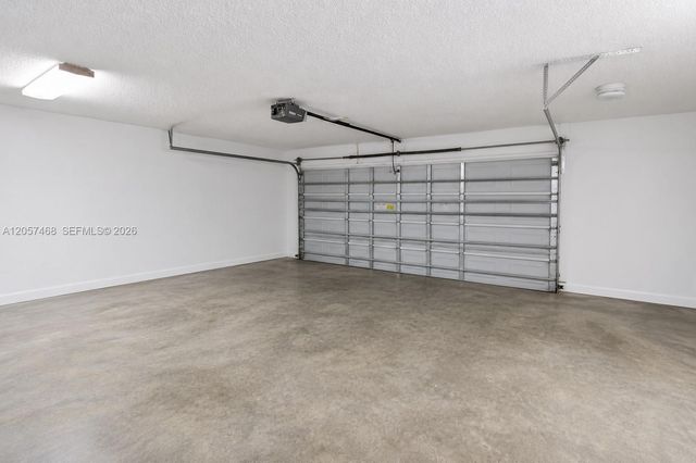 1661 N Goldeneye Lane, Homestead, FL 33035