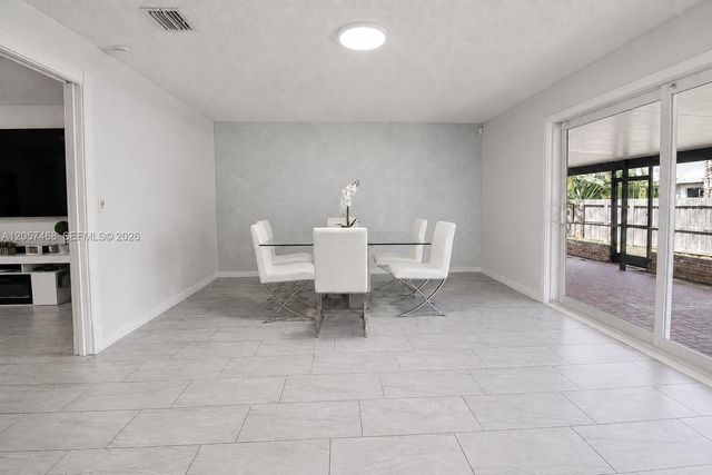 1661 N Goldeneye Lane, Homestead, FL 33035