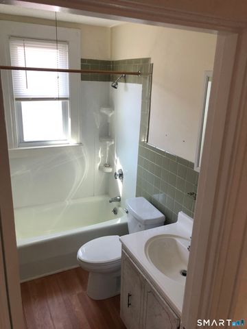 132 Grand Street, Middletown, CT 06457