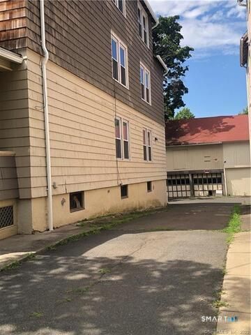 132 Grand Street, Middletown, CT 06457