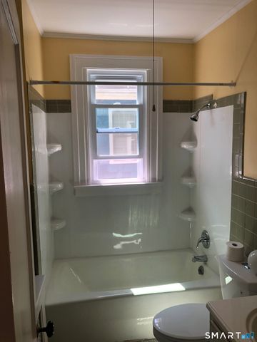 132 Grand Street, Middletown, CT 06457