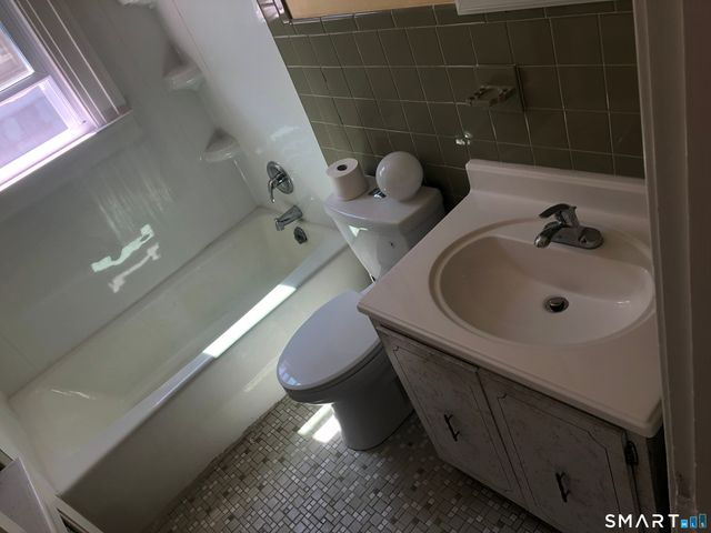 132 Grand Street, Middletown, CT 06457