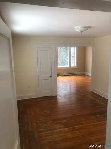 132 Grand Street, Middletown, CT 06457