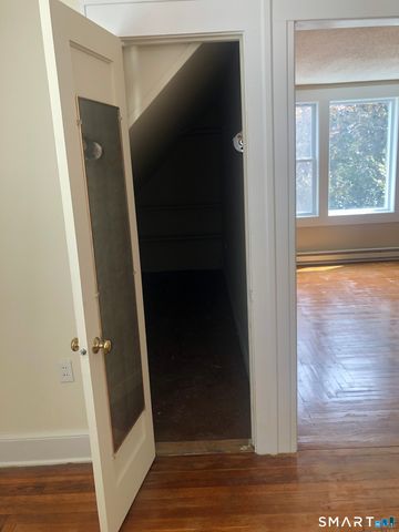 132 Grand Street, Middletown, CT 06457