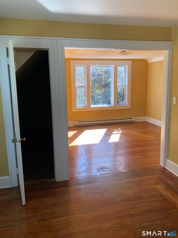 132 Grand Street, Middletown, CT 06457